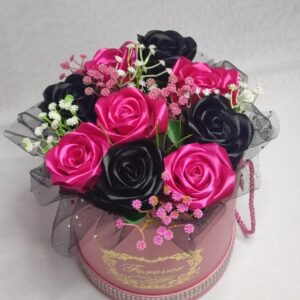 Flower box XL z różowo-czarnymi różami